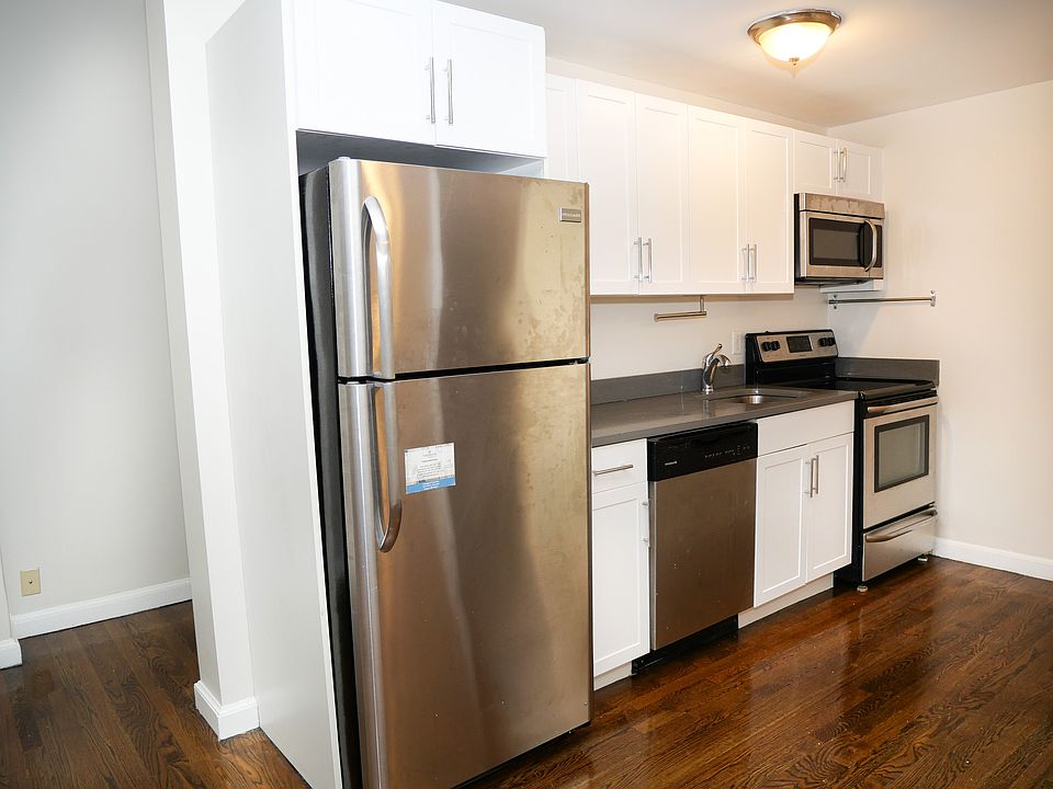 1st image of 45 Carlton St APT 7