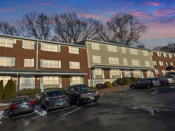 50 Greenhouse Road #65D, Bridgeport, CT 06606