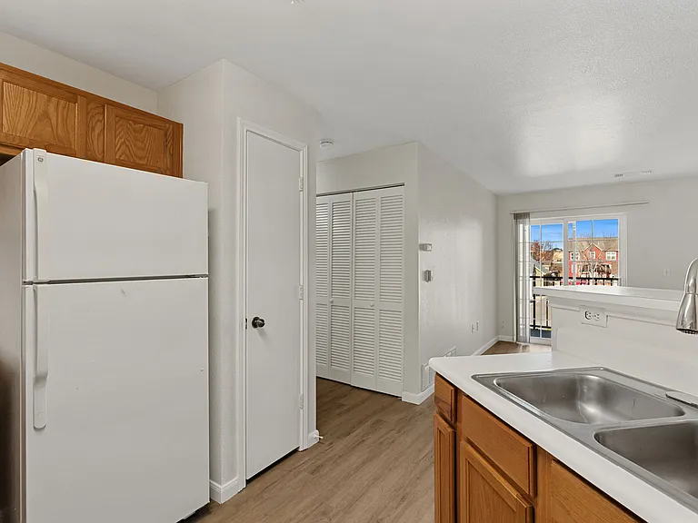 1221 Wren Ct #4-303 — Photo 5