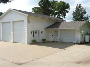 432 8th Ave, Marion, IA 52302