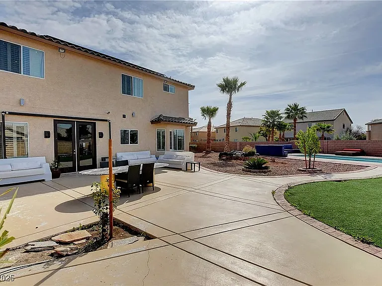 3541 Winter Wren St — Photo 41