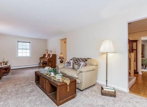5th image of 38 Heritage Cir