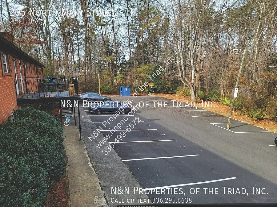 2 Bedroom Apartment in King NC Upstairs Unit!! — Photo 4