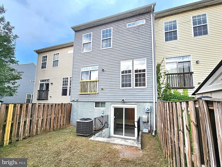 15328 Elizabeth Burbage Loop — Photo 3