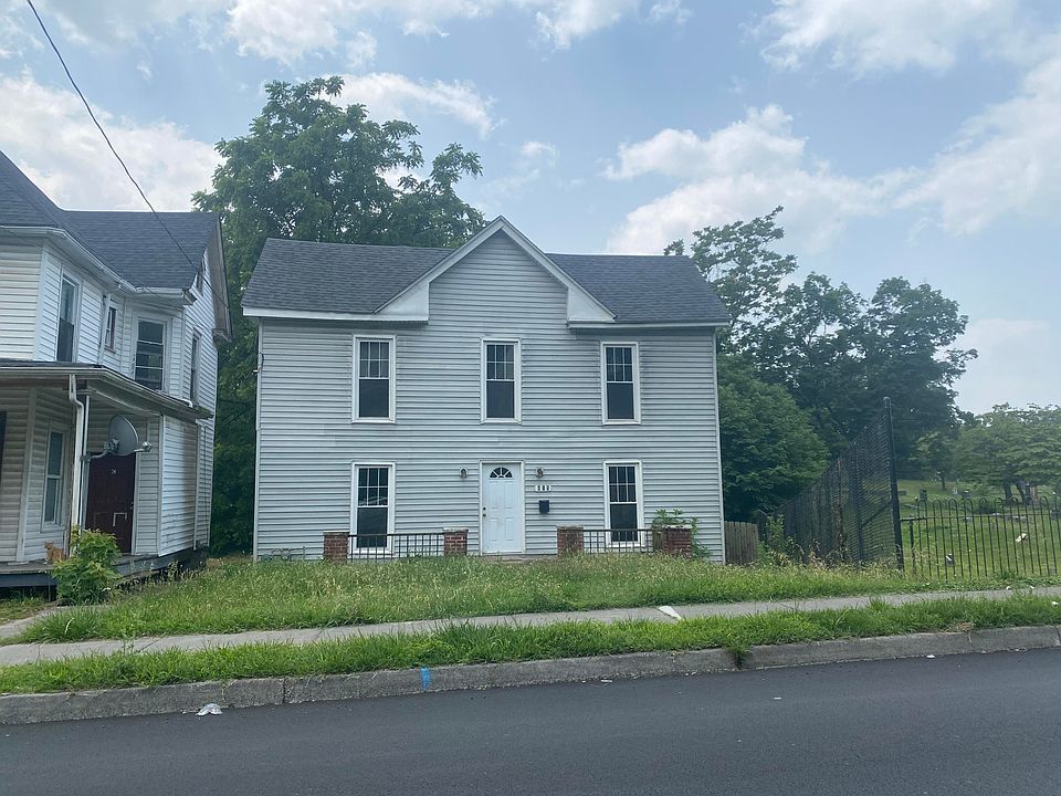 1st image of 615 Tazewell Ave SE