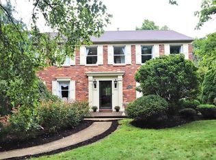 132 Marshall Dr, Mt Lebanon, PA
