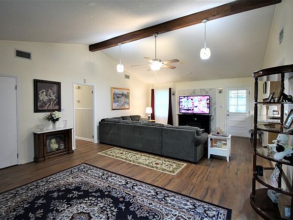 2nd image of 3903 Glen Meade Dr