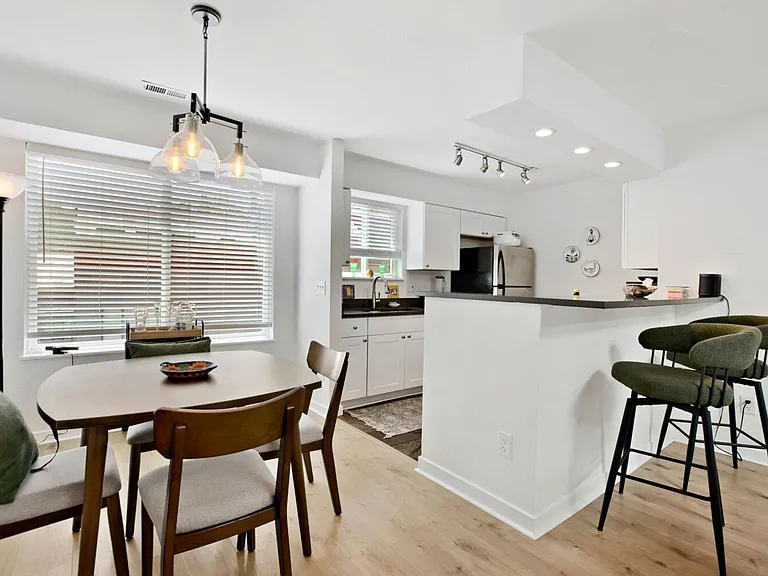 790 Walnut St #D — Photo 13