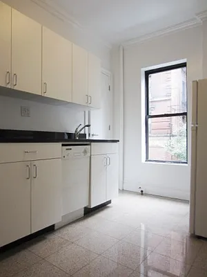 Rented by City Connections Realty | media 19