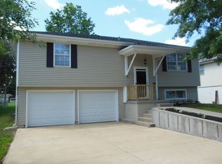 609 W Hulett St, Edgerton, KS 66021