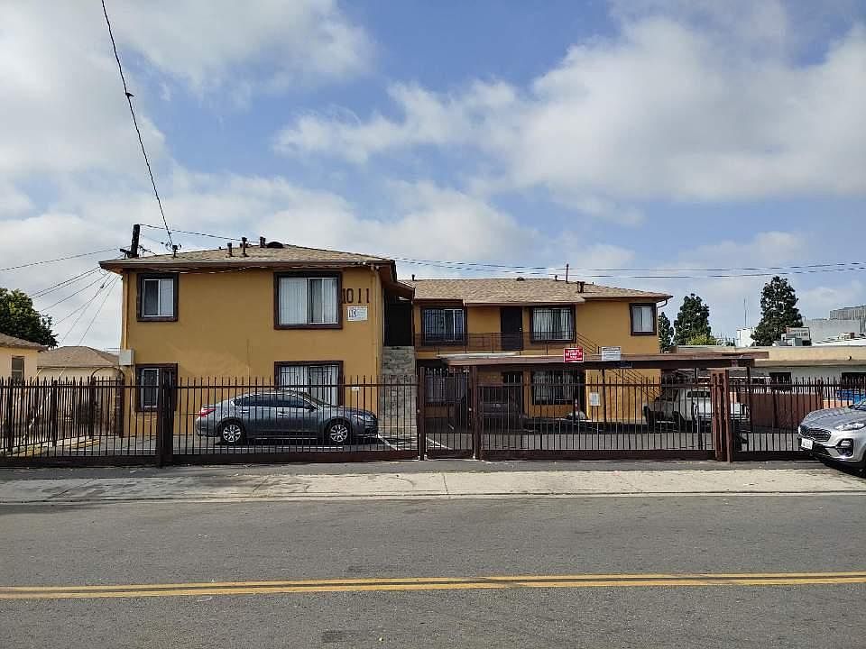 1st image of 1011 W 108th St #4