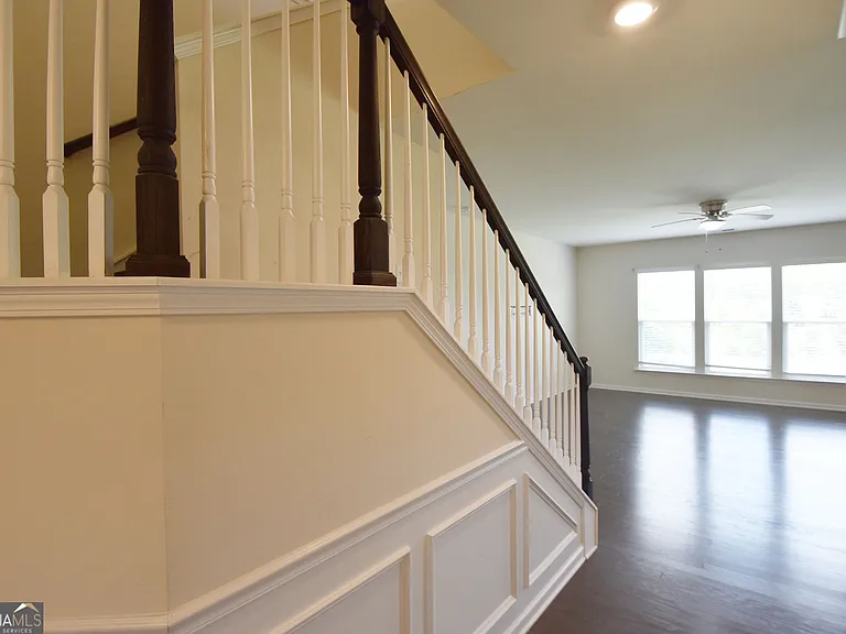 421 Southbridge Pass — Photo 12