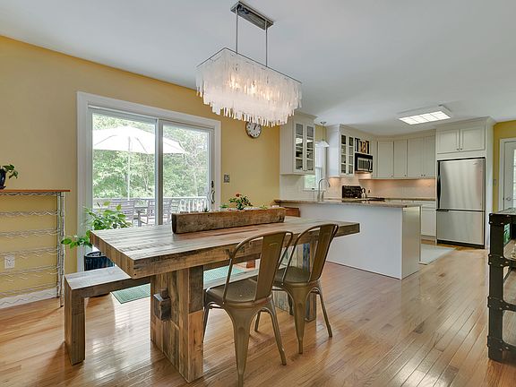 2nd image of 34 Hartley Blvd