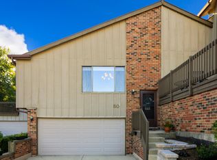 50 Portwine Rd, Willowbrook, IL 60527