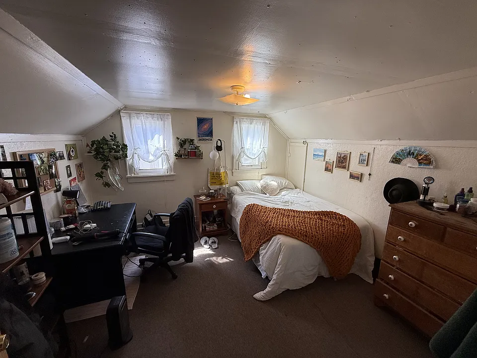 121 Linden Ave #1