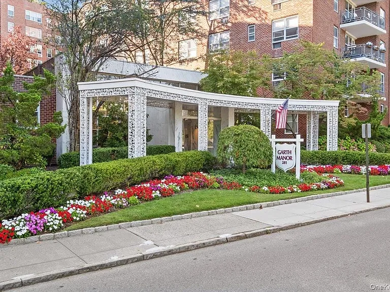 281 Garth Rd #C2H — Photo 1