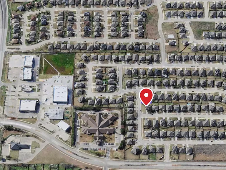 236 Arbury Dr — Photo 20