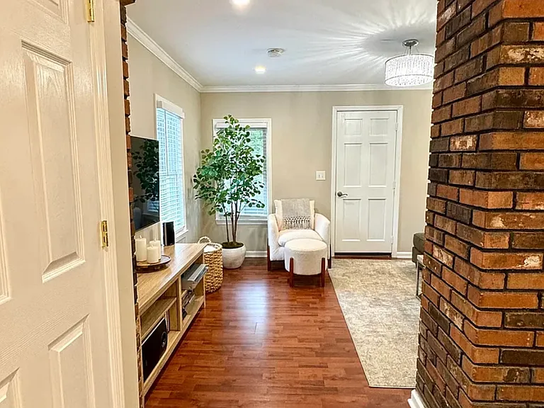 8 McKay Ln — Photo 14