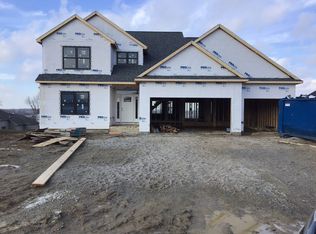 11190 Blue Sedge Dr, Roanoke, IN 46783