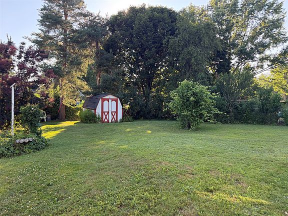 2nd image of 3588 Dennis Ave