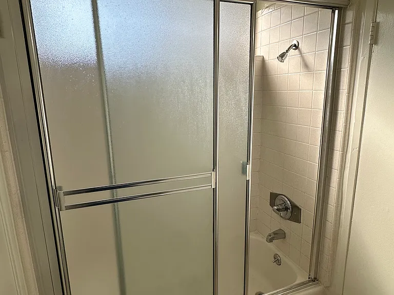 1009 N Hayworth Ave #16 — Photo 17