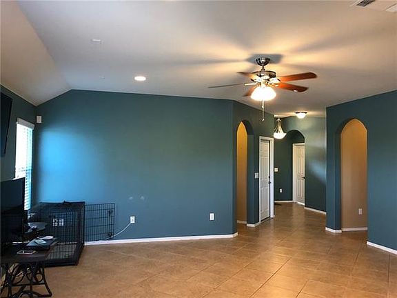 3rd image of 5995 Heron Dr