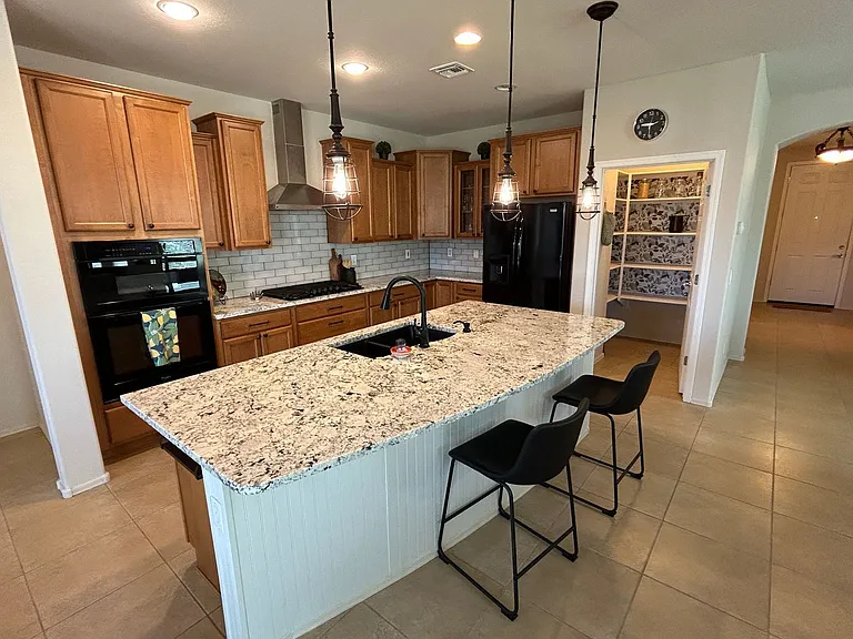 26864 W Piute Ave — Photo 2