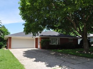 514 Summit St, Algonquin, IL 60102