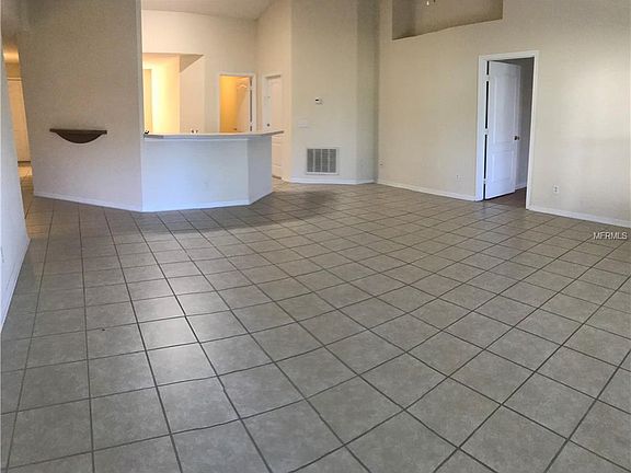 5th image of 1020 Pantheon Dr