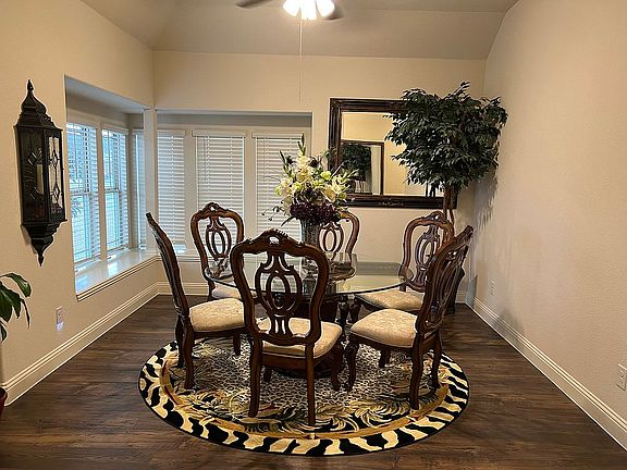 3rd image of 2369 Llano Dr