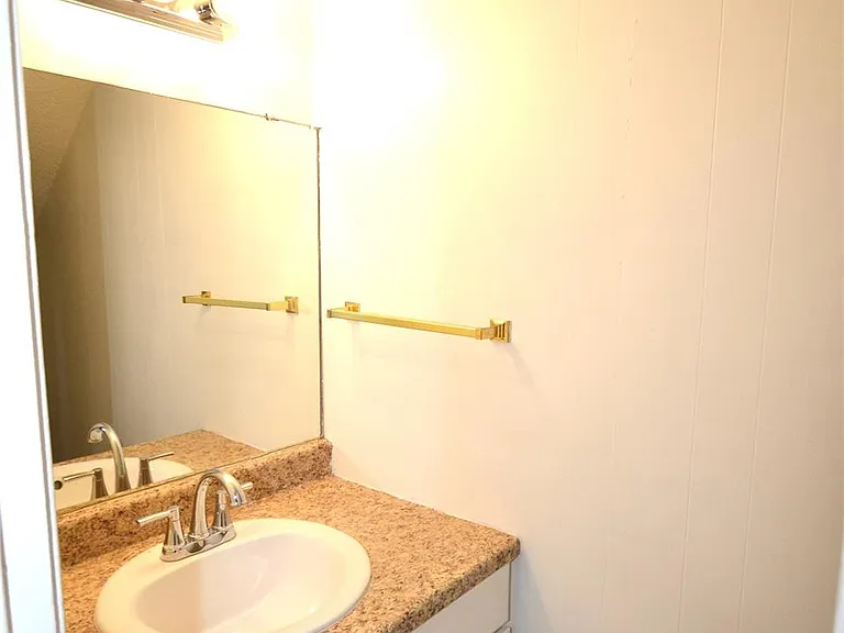 1202 Southport Dr #D — Photo 6
