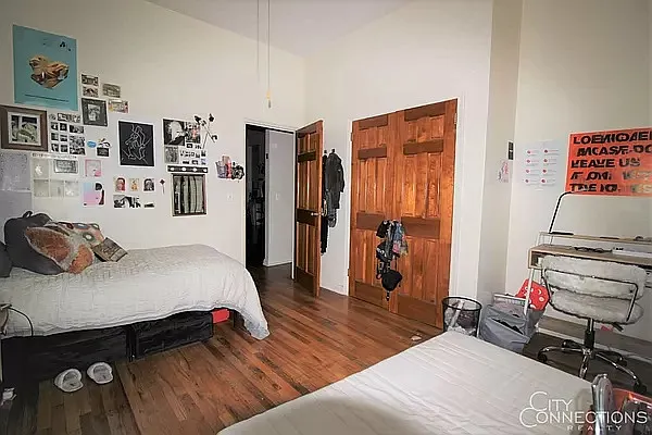 Rented by City Connections Realty | media 2