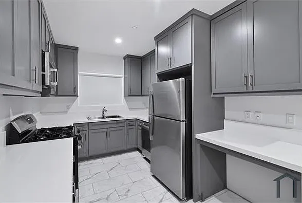 10609 S Inglewood Ave #1 — Photo 7