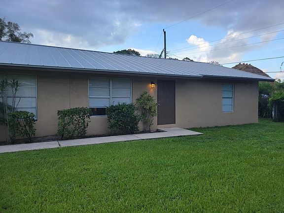 3rd image of 1688 Magnolia Dr #1688