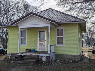 203 Iowa St, Volga, IA 52077