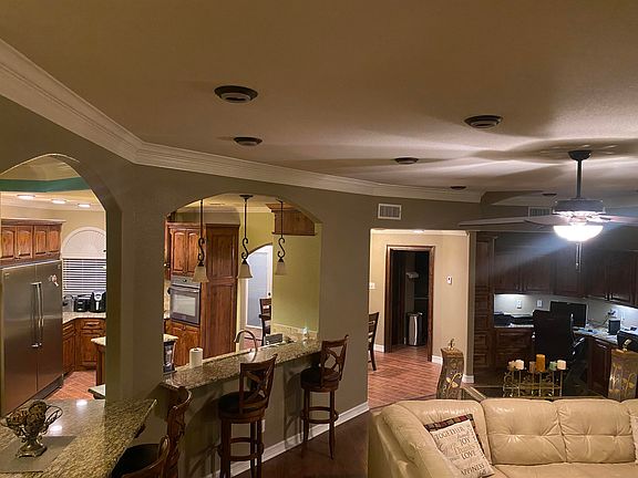 4th image of 833 County Road 1214
