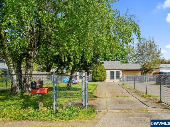 240 N Grand St, Independence, OR 97351