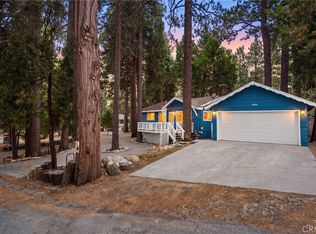1966 Oakleaf Ct, Running Springs, CA 92382