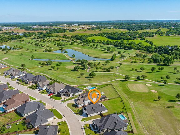 3rd image of 1349 Crown Valley Dr