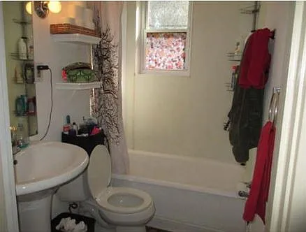 1st Floor Bathroom