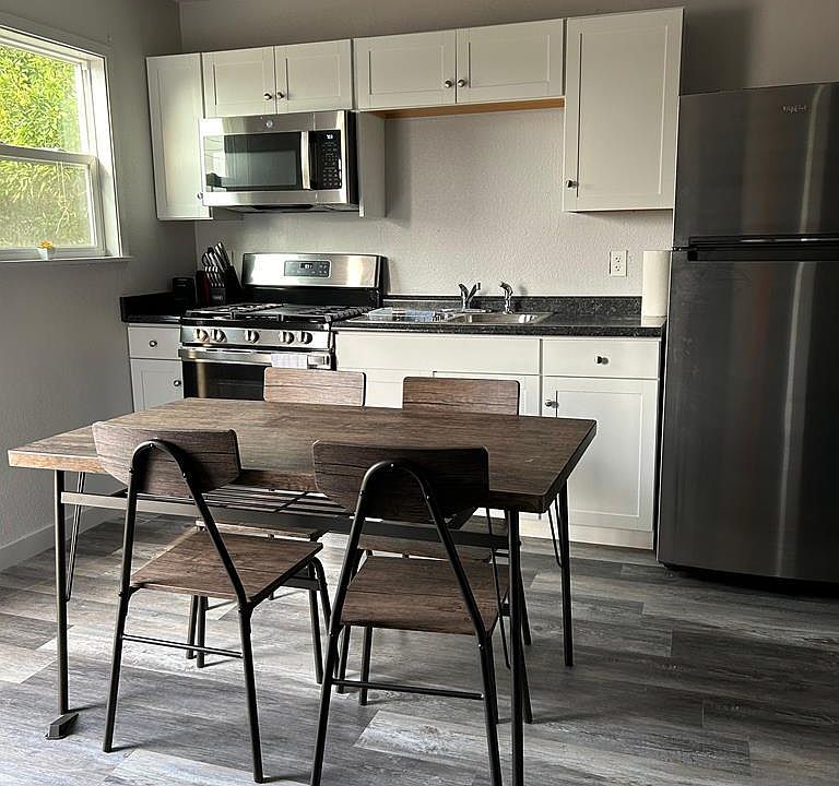 1st image of 338 N Camino Del Rey #B