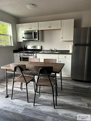 338 N Camino Del Rey #B Photo 1 338 N Camino Del Rey #B Photo 1
