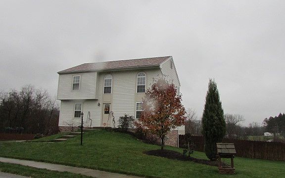 1-17 Sir Robert Drive