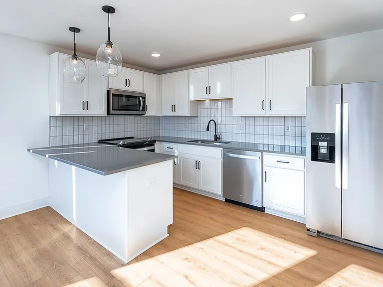 102 Duke St #1-8 — Photo 5