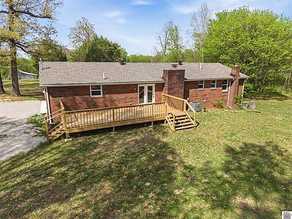 3rd image of 705 Darnell Rd