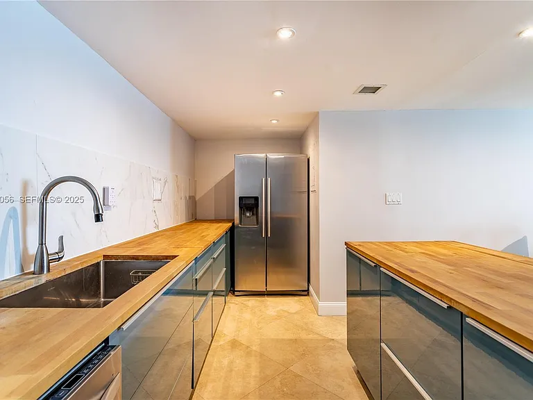 1200 West Ave #526 — Photo 9