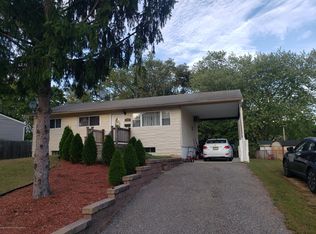 10 Annapolis Rd, South Toms River, NJ 08757