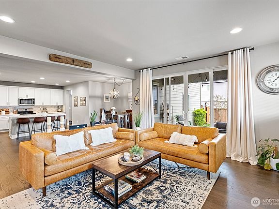 5th image of 4057 Sawtooth Court
