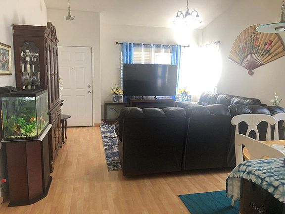 4th image of 182 Shadywood Ave