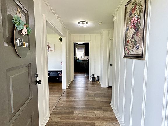4th image of 223 Cardinal Dr